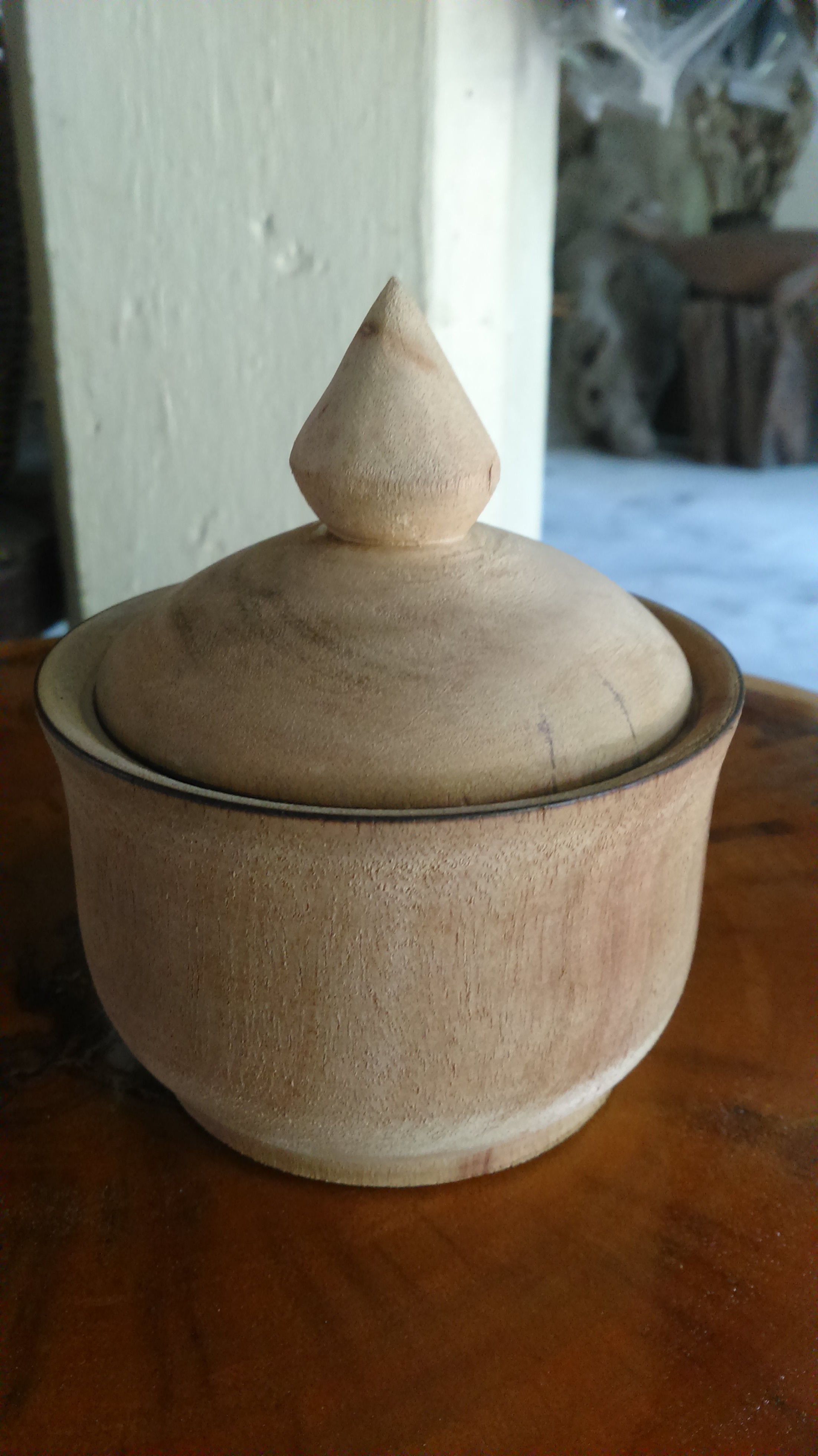 ถ้วย ทรงเบญจรงค์ ไม้เทพทาโร