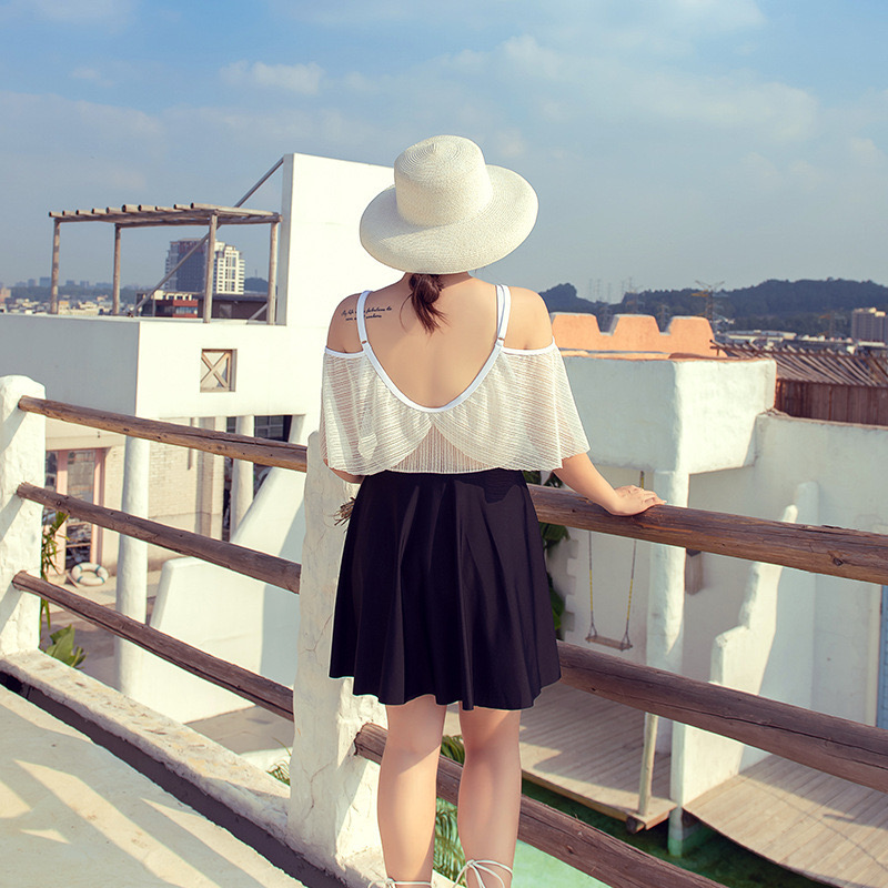 ชุดว่ายน้ำวันพีชคนอ้วน 6xl พร้อมส่ง:ชุดว่ายน้ำไซส์ใหญ่สีดำขาว แต่งระบาย มีกางเกงขาสั้นใส่ด้านใน แบบเก๋น่ารักมากๆจ้า :ขนาด - รอบอก 46 - 56 นิ้ว - เอว 36 - 46 นิ้ว - สะโพก 40 - 54 นิ้ว