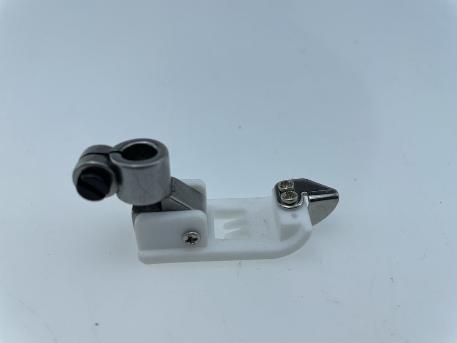 ตีนผีจักรลาทับ มีหัวเรือ แบบพลาสติก จักรลาอุตสาหกรรม ของแท้อย่างดี