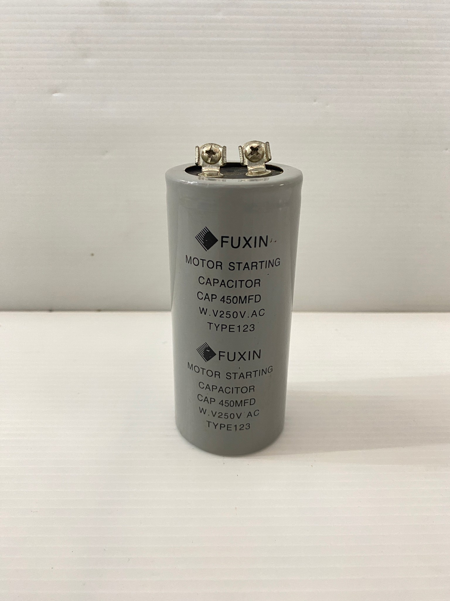 คาปาซิเตอร์ คอนเดนเซอร์ 450ufX250v. FUXIN