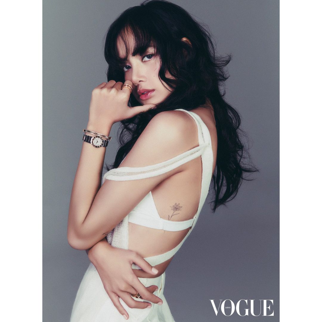 [PRE-ORDER] LISA X VOGUE JAPAN ฉบับ October 2024 "Special Cover" โว้ก เจแปน หน้าปก ลิซ่า นิตยสารญี่ปุ่น ヴォーグジャパン2024年10月