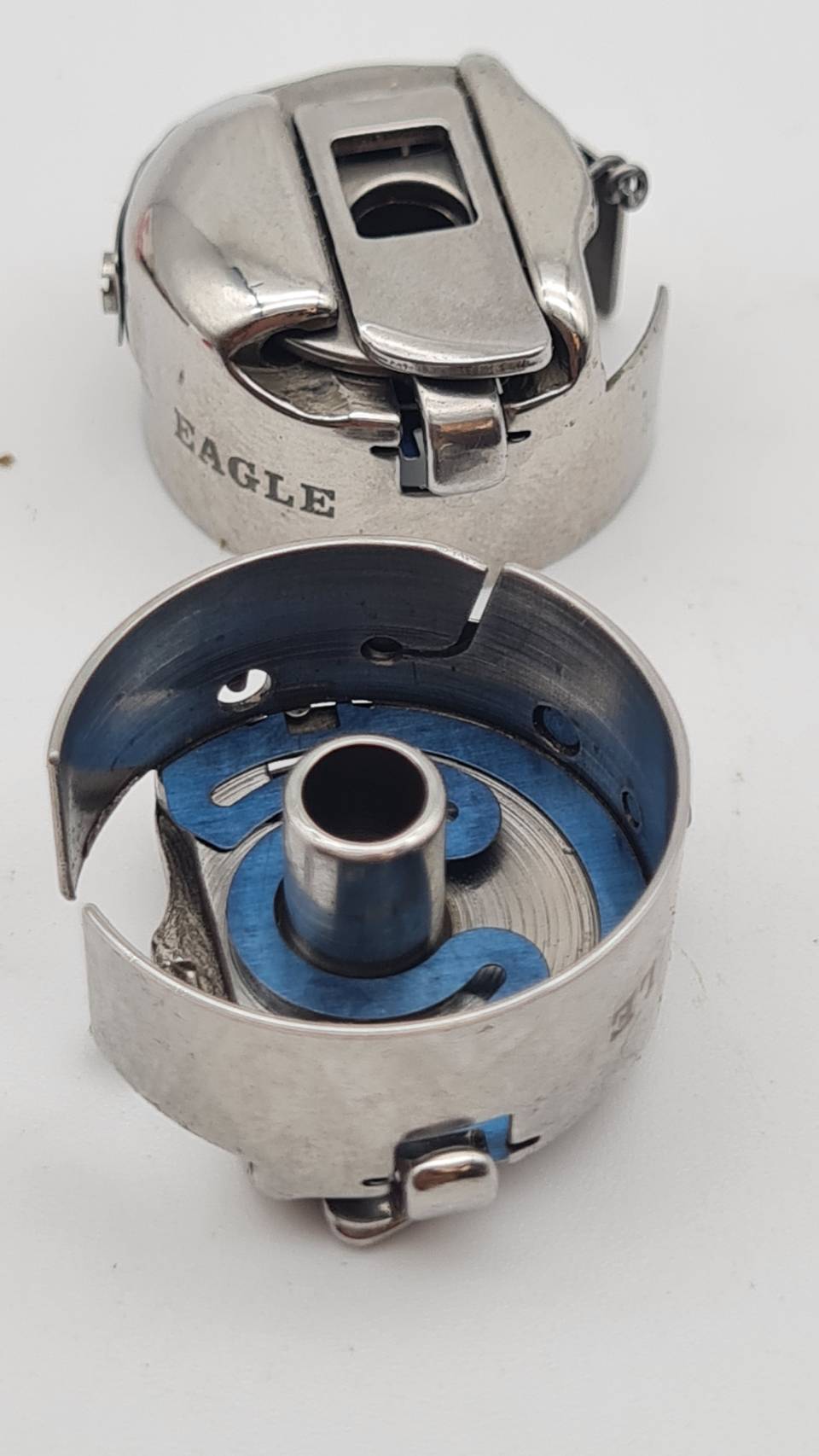 กะโหลกจักรสำหรับจักรปักคอมพิวเตอร์ Bobbin case ใช้งานได้อย่างดีเยี่ยม ลดอาการด้ายกระโดน กะโหลกจักรขนาดมาตรฐาน