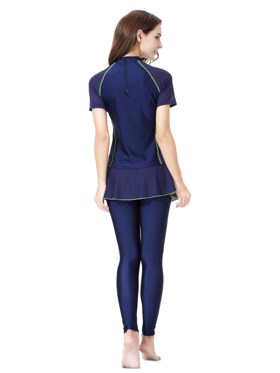 ชุดว่ายน้ำคนอ้วน แบบสปอร์ตพร้อมส่ง :ชุดว่ายน้ำไซส์ใหญ่สีน้ำเงินแต่งลายสวย .มีเสื้อแขนสั้นและกางเกงขายาวติดกระโปรงสีสันสดใสแบบเก๋น่ารักสุดๆจ้า:รอบอก40-50นิ้ว เอว36-44นิ้ว สะโพก40-52นิ้ว