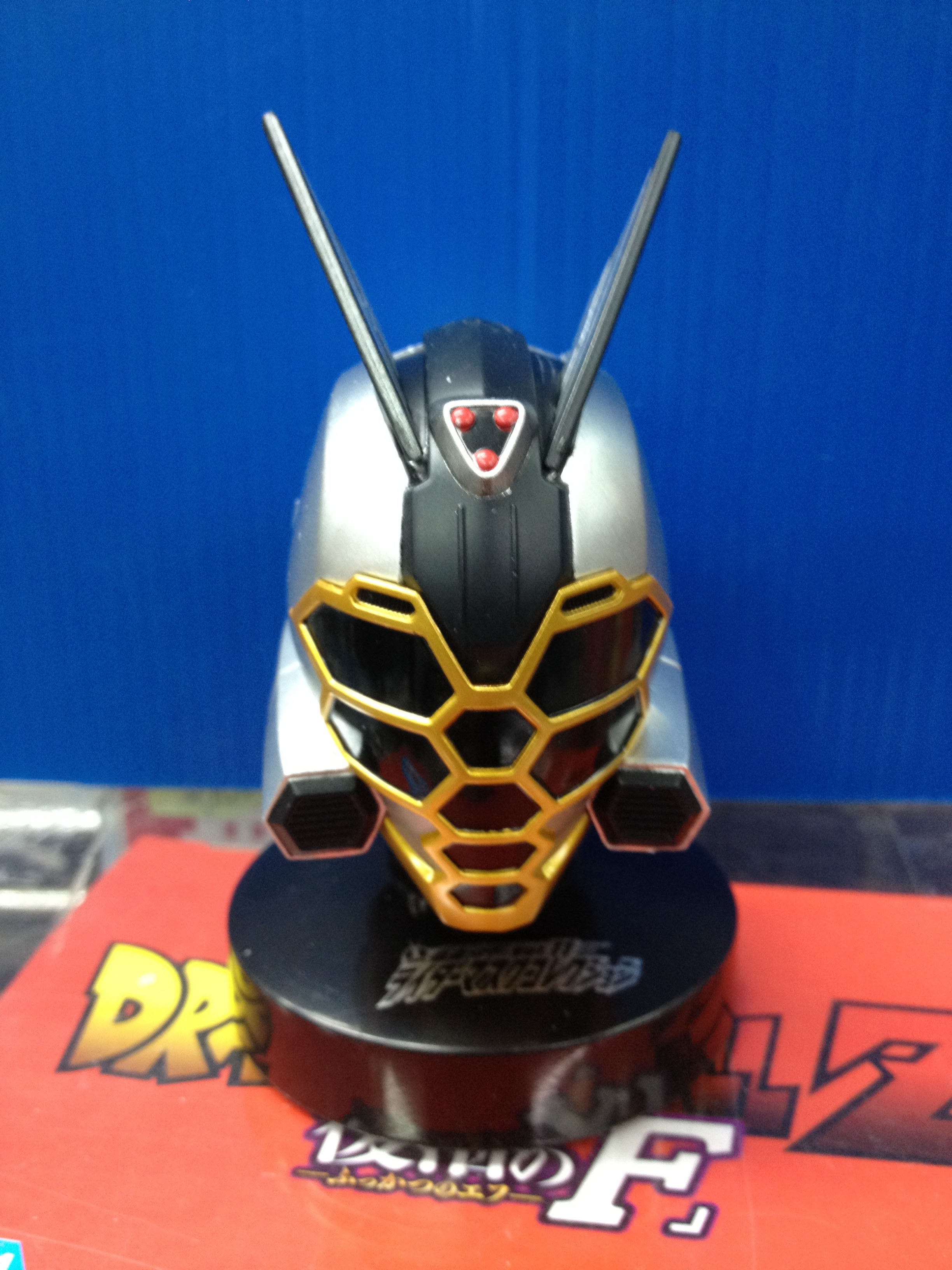 Masked Rider Collection 1/6 - Kamen Rider The Bee Mask Form