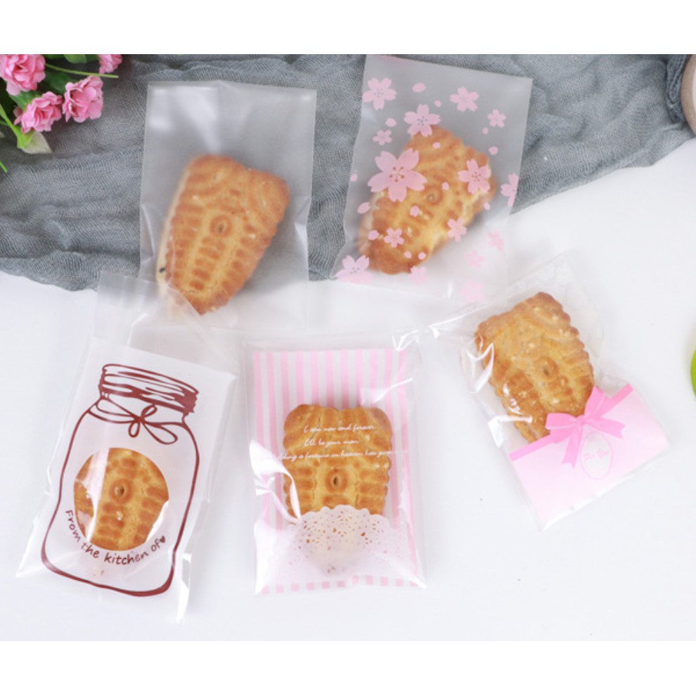 ถุงคุ๊กกี้ ฝากาว ขนาด 5x10 ซม.7×10 ซม.และ 8×10 ซม จำนวน 95-100 ชิ้นต่อแพ็ค