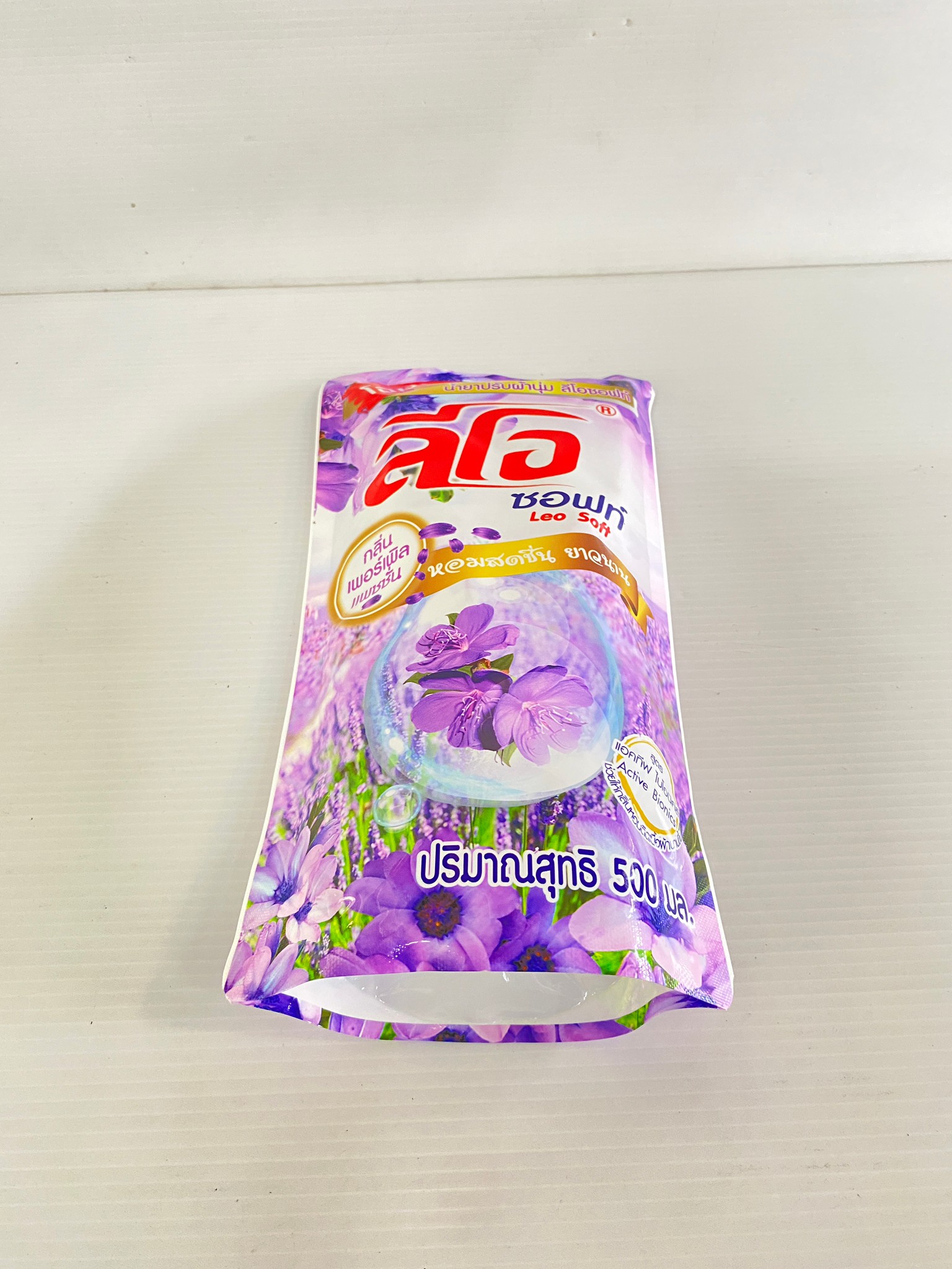 น้ำยาปรับผ้านุ่ม ลีโอ ซอฟ ขนาด500 ml. สูตร เข้มข้น ชนิดเติม ปรับผ้านุ่มกลิ่นหอม มีให้เลือก3กลิ่น