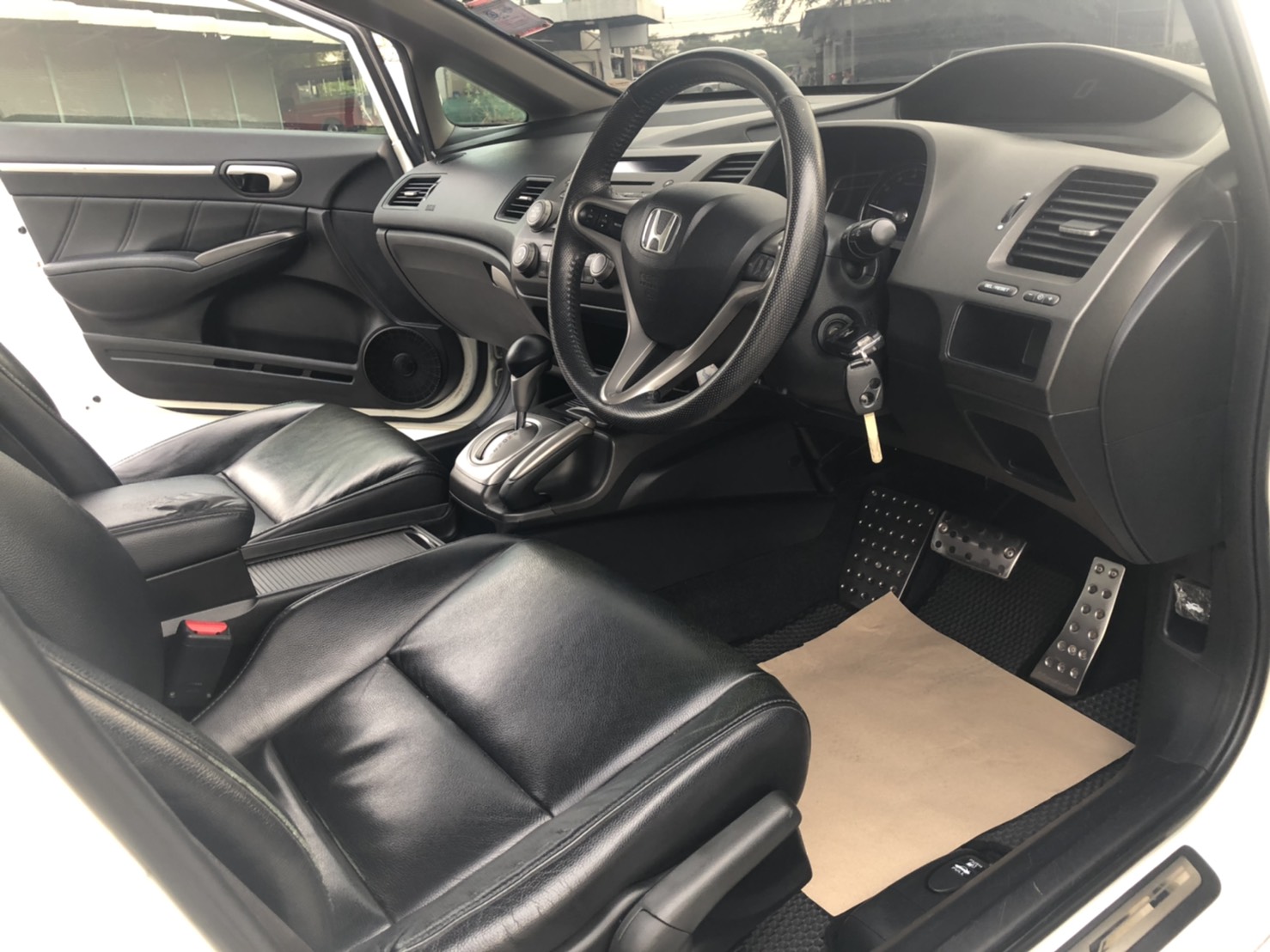 Honda Civic 1.8 Sport Pearl AT 2011