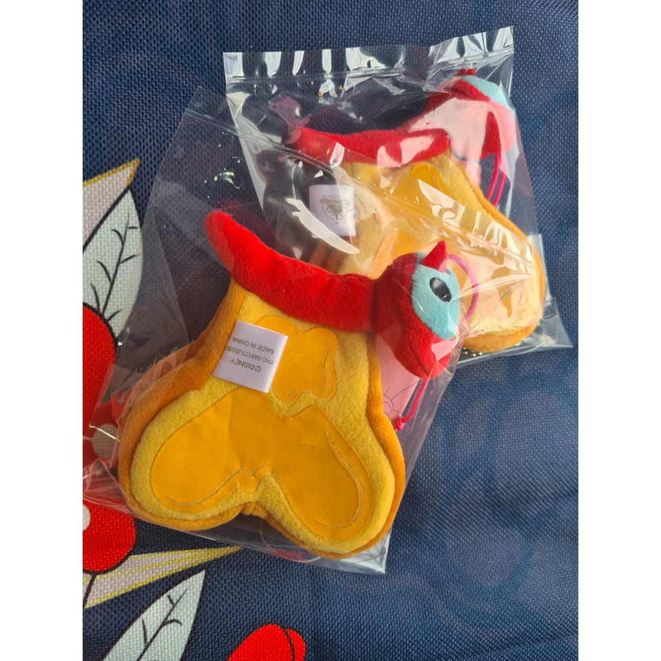 [พร้อมส่ง] อลิสในแดนมหัศจรรย์ พวงกุญแจ ผีเสื้อขนมปัง จากญี่ปุ่น - Keychain Bread & Butter 70th Alice in Wonderland Disney Japan パンとバターフライ ぬいぐるみキーホルダー・キーチェー