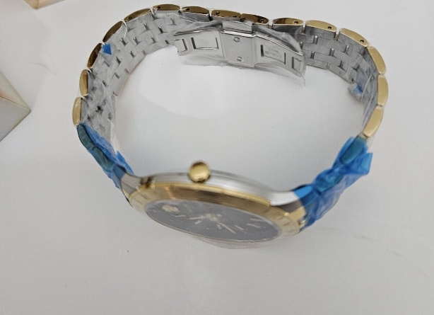 Versace VE2C00421 นาฬิกาผู้ชาย Univers Quartz Men's Watch