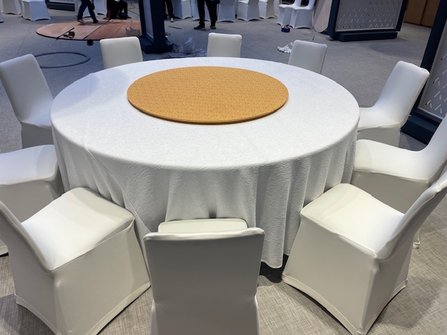 Trp. Trp.ทีอาร์พี ชุดโต๊ะกลม 20 ที่นั่ง พร้อมชุดจานหมุนอาหาร และ ฐานรองหมุนไฟฟ้าถ่านชาร์ทรีโมท