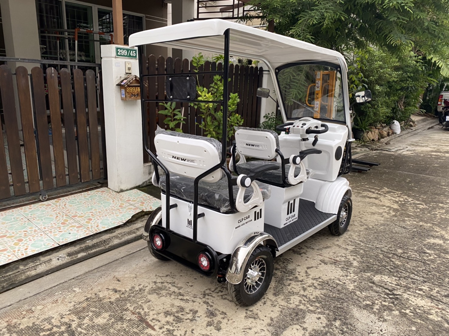 รถไฟฟ้า 4 ล้อ 3 ที่นั่ง รุ่น M-03 ยี่ห้อ CLP CAR ขับแฮนด์บิด ขาว