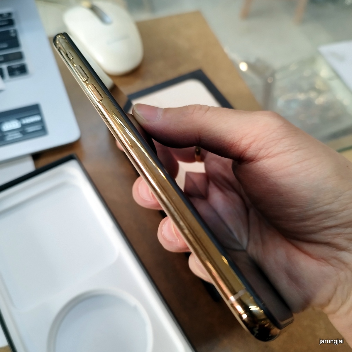 iphone 11 pro max 64 gb gold th มือสอง ไอโฟนศรีสะเกษ