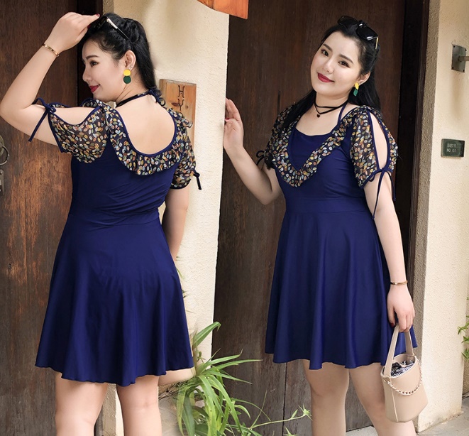 ชุดว่ายน้ำคนอ้วน 7xl พร้อมส่ง :ชุดว่ายน้ำสีน้ำเงินแต่งลายใบไม้ผูกคอ มีกางเกงขาสั้นใส่ด้านในแบบสวย น่ารักมากๆจ้า:รอบอก40-50นิ้ว เอว36-48นิ้ว สะโพก40-54นิ้วจ้า