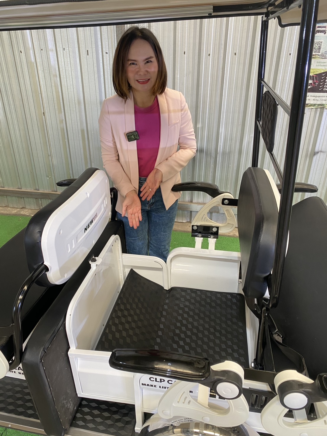 รถไฟฟ้า 4 ล้อ 6 ที่นั่ง (คนไซส์ใหญ่) รุ่น M-01ฺB BIG PLUS ยี่ห้อ CLP CAR ขับแฮนด์บิด