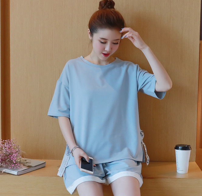 ชุดเสื้อ+กางเกงคนท้อง ผ้ายืดเนื้อดี ด้านข้างผูกด้วยเชือกสวยค่ะ กางเกงเอวต่ำปรับขนาดด้วยเชือกผูก M,L,XL,XXL