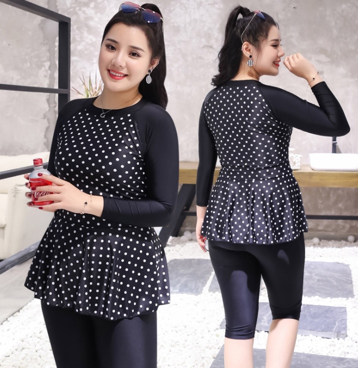 ชุดว่ายน้ำคนอ้วน ทูพีชพร้อมส่ง :ชุดว่ายน้ำไซส์ใหญ่แขนยาวสีดำแต่งลายจุดสีขาวและระบาย .แบบสวยน่ารักมากๆจ้า:มี Size 4xl และ 6xl รายละเอียดไซส์คลิกเลยจ้า