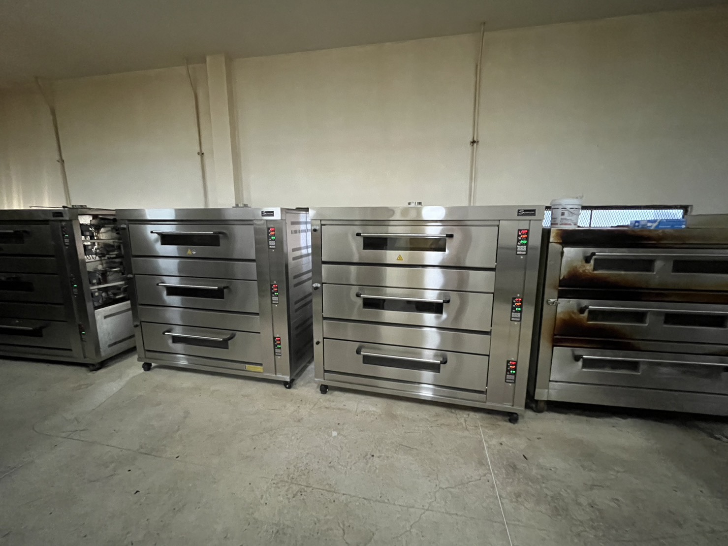 เตาอบไฟฟ้าสตรีมไอน้ำ 3ชั้น 9ถาด ดิจิตอล