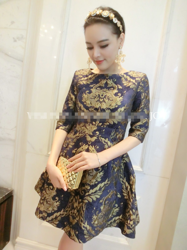 ((พร้อมส่ง)) เสื้อผ้าแฟชั่นผู้หญิง : เดรสสีน้ำเงิน ปักลายสีทอง น่ารัก น่ารักจ้า