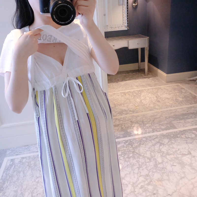 เดรสคลุมท้องแฟชั่น ลายตรงวินเทจ มีเชือกผูกปรับขนาดด้านหน้า มีเสื้อสวมด้านนอก น่ารักมากค่ะ