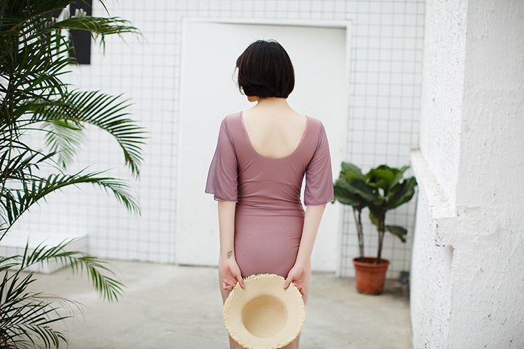 ชุดว่ายน้ำคนอ้วน พร้อมส่ง :ชุดว่ายน้ำไซส์ใหญ่สีชมพูกะปิ set 2 ชิ้น.มีชุดเสื้อวันพีชและกระโปรง แบบเก๋ น่ารักมากๆจ้า:รอบอก40-50นิ้ว เอว36-46นิ้ว สะโพก38-50นิ้ว กระโปรง เอว34-46นิ้ว