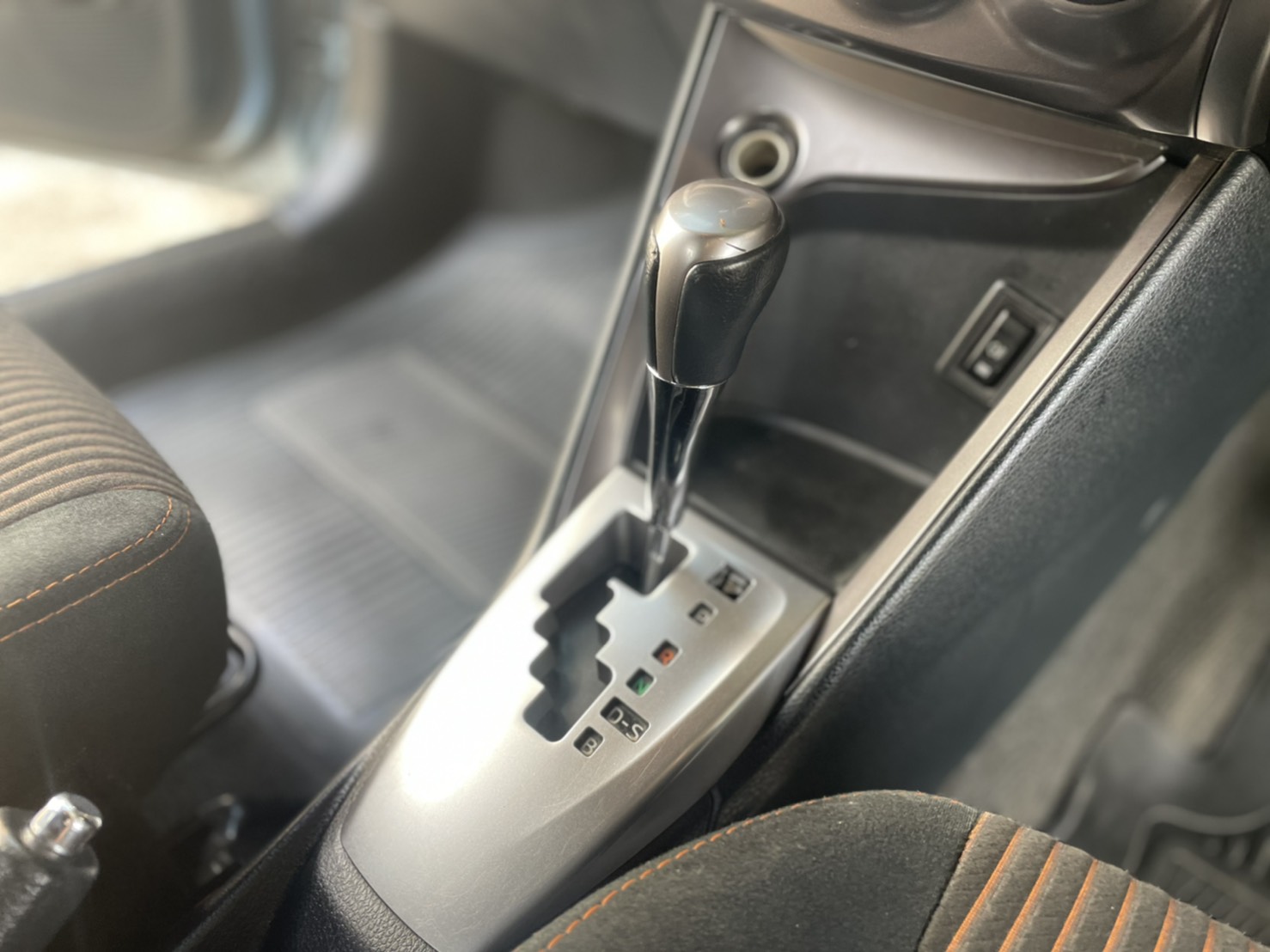 Toyota Yaris 1.2G AT 2013