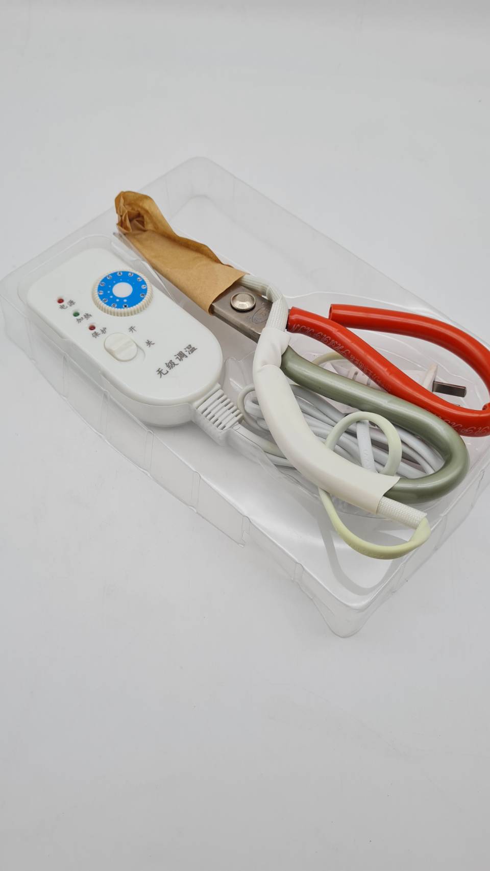 กรรไกรความร้อน Heat scissor เครื่องมือที่ช่วยให้การตัดผ้าของคุณเป็นเรื่องง่าย ขอบเรียบไม่รุ่ย