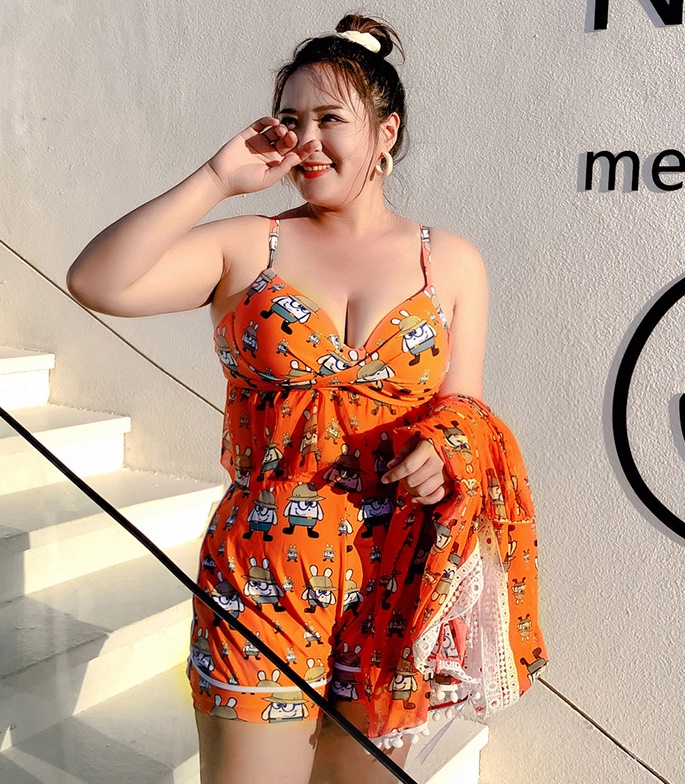 ชุดว่ายน้ำคนอ้วน 6xlพร้อมส่ง :ชุดว่ายน้ำset 3ชิ้นไซส์ใหญ่สีส้มแต่งลายการ์ตูนมีบรา กางเกงขาสั้นและเสื้อคลุมแต่งสายผูกโบว์ด้านหน้าแบบน่ารักมากๆจ้า: ขนาด- บรารอบอก 38 - 46 นิ้ว- เอว 36 - 44 นิ้ว- สะโพก 40 - 54 นิ้ว- เสื้อคลุมรอบอกกว้าง 52 นิ้ว