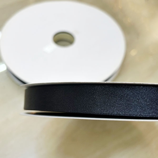 ริบบิ้นดำ สำหรับทำ โบว์ดำไว้อาลัย กว้าง 16มิล 1 ม้วนใหญ่ 200 หลา ม้วนละ 180.-