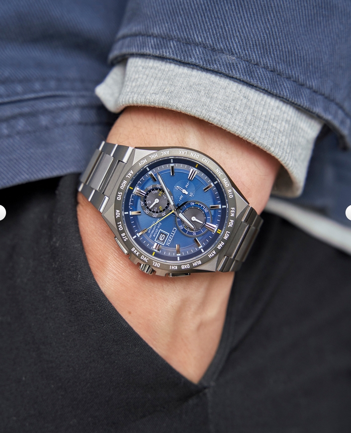 Citizen AT8234-85L นาฬิกาผู้ชาย Eco-Drive Radio Controlled Super Titanium Men's Watch