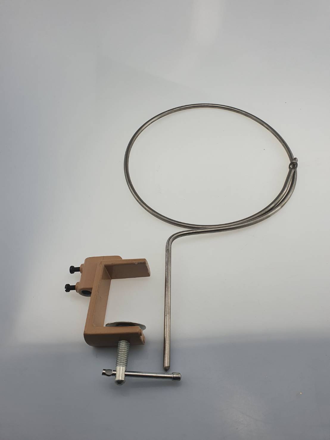 ห่วงใส่เชือกกางเกงสำหรับกางเกงแบบผูกเชือก มี3 ขนาด สำหรับ กางเกงเด็ก กางเกงผู้หญิง และกางเกงผู้ชาย