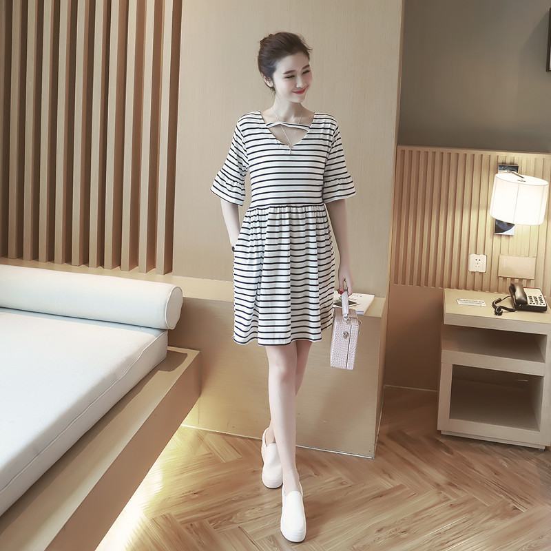 ชุดคลุมท้อง ลายขาว-ดำ แขน3ส่วน มีเชือกผูกหลัง M,L,XL,XXL