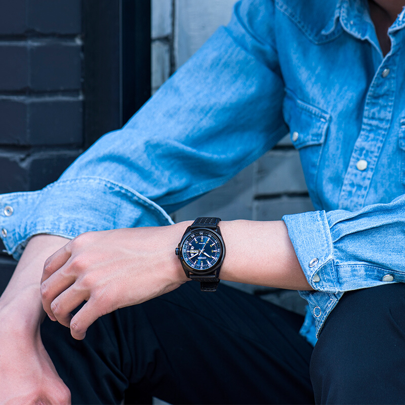 Citizen AW0024-15L นาฬิกาผู้ชาย Eco-Drive Black Ion Plated Blue Dial Men's Watch