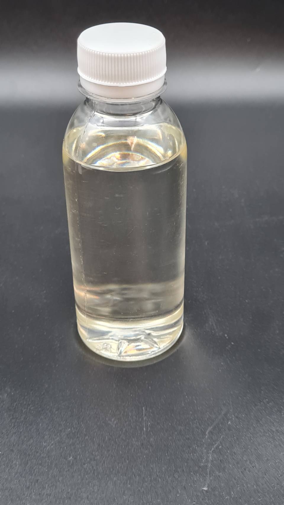 กาวน้ำติดทองเปลววิทยาศาสตร์ ใช้แทนสีเฟลก สำหรับงานปิดทองแท้หรือทองญี่ปุ่นใช้แทนสีเฟ็กซ์ หรือ สีเฟล็ก