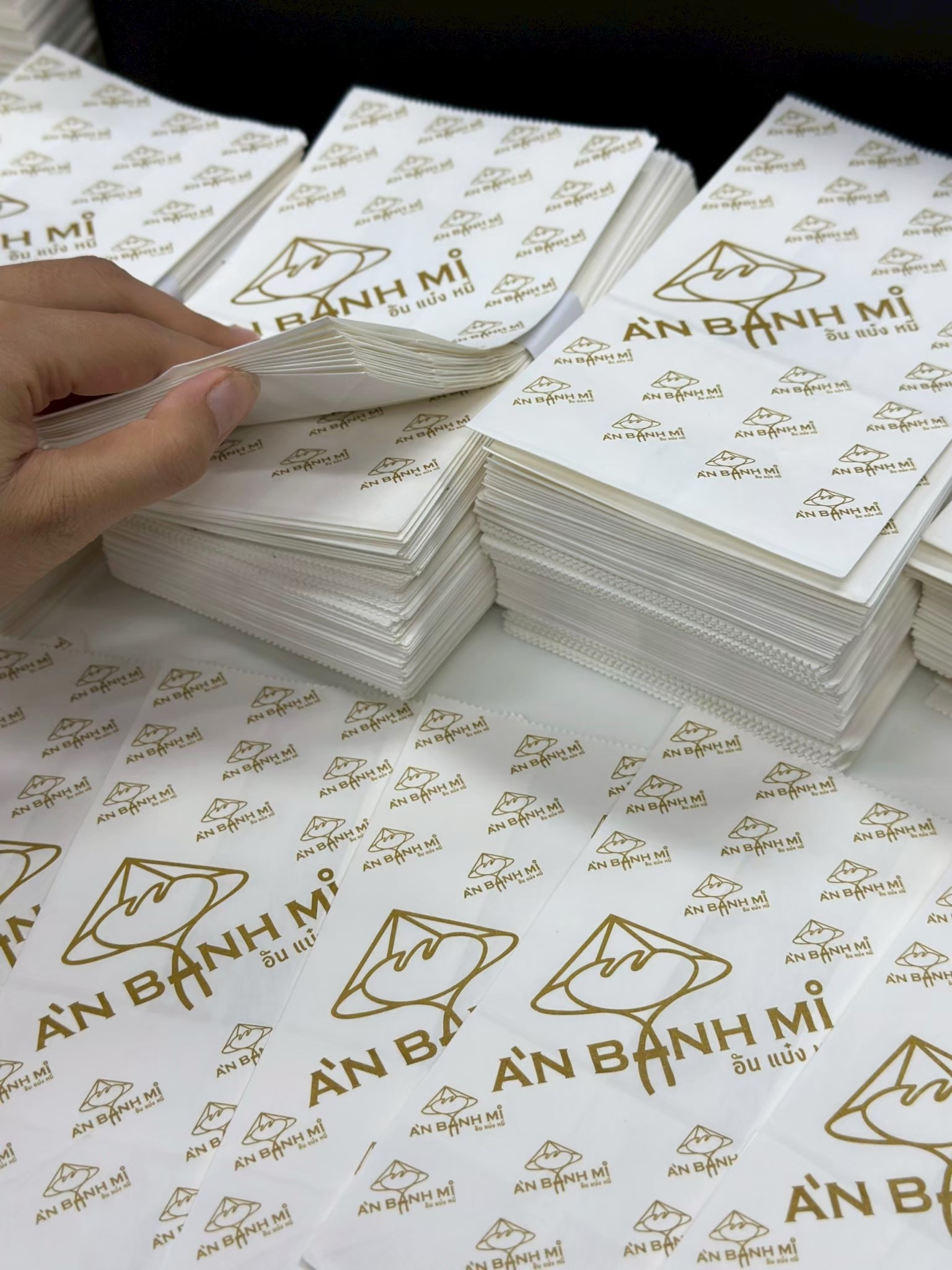 ผลงาน ซองขนมพิมพ์โลโก้