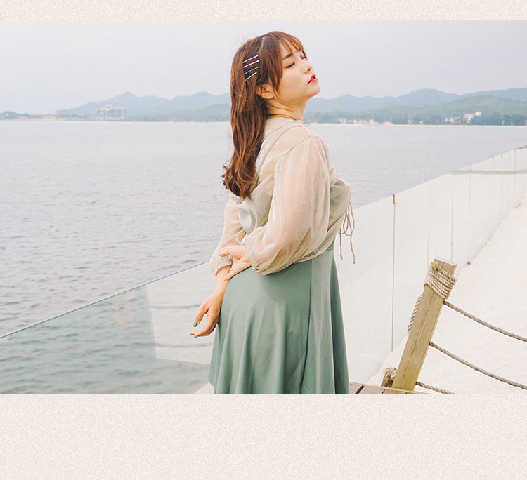 ชุดว่ายน้ำคนอ้วน 5xl พร้อมส่ง :ชุดว่ายน้ำไซส์ใหญ่ชุดเที่ยวทะเลสีเขียวสายไขว้ด้านหลังมาพร้อมเสื้อคลุม มีกางเกงขาสั้นใส่ด้านในแบบสวยน่ารักมากๆจ้า :รอบอก38-48นิ้ว เอว34-44นิ้ว สะโพก42-52นิ้ว เสื้อคลุมรอบอกกว้าง 48นิ้ว