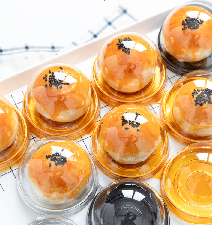 ถาดพลาสติกพร้อมฝาโดม ฝาเหลี่ยม ขนมไหว้พระจันทร์ ขนมเปี๊ยะ แพ็คละ 45-50 ใบ