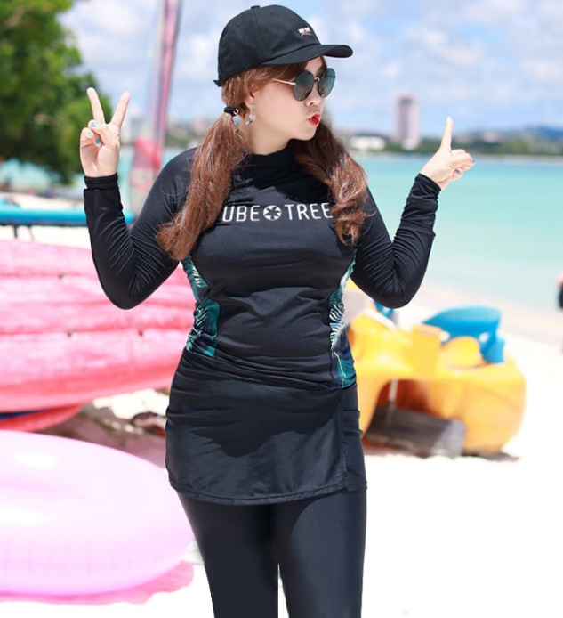 ชุดว่ายน้ำไซส์ใหญ่ แบบสปอร์ตพร้อมส่ง :ชุดว่ายน้ำคนอ้วนสีดำแขนยาวแต่งลาย set 5 ชิ้น มีเสื้อแขนยาวซิปหน้า บรา บิกินี่ กระโปรง และกางเกงขายาว แบบสวยคุ้มสุดๆจ้า:รายละเอียดไซส์คลิกเลยจ้า