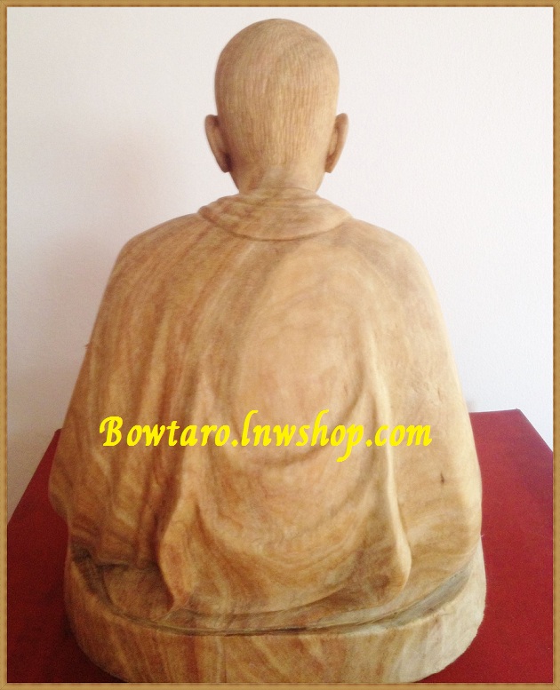 พระเกจิชื่อดังแกะสลัก ตามสั่ง