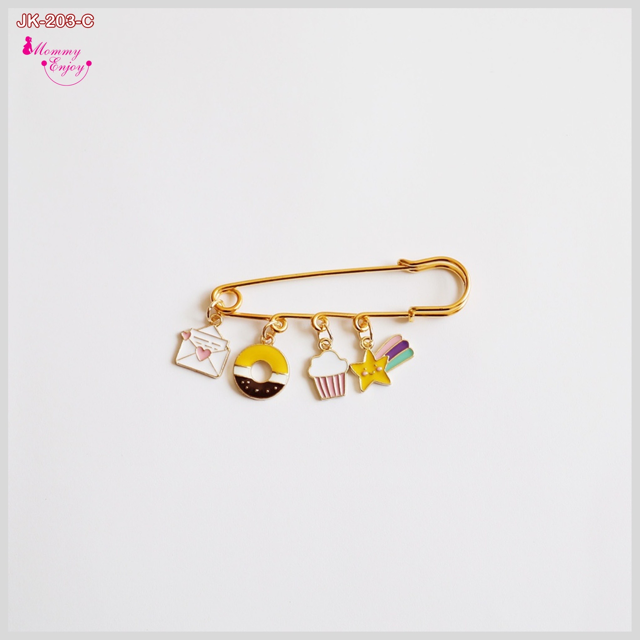 เข็มกลัดติดชุด เข็มกลัดคนท้อง ติดเพื่อความสวย หรือติดเพื่อความเชื่อก็ได้ น่ารักลงตัว เบเกอรี่