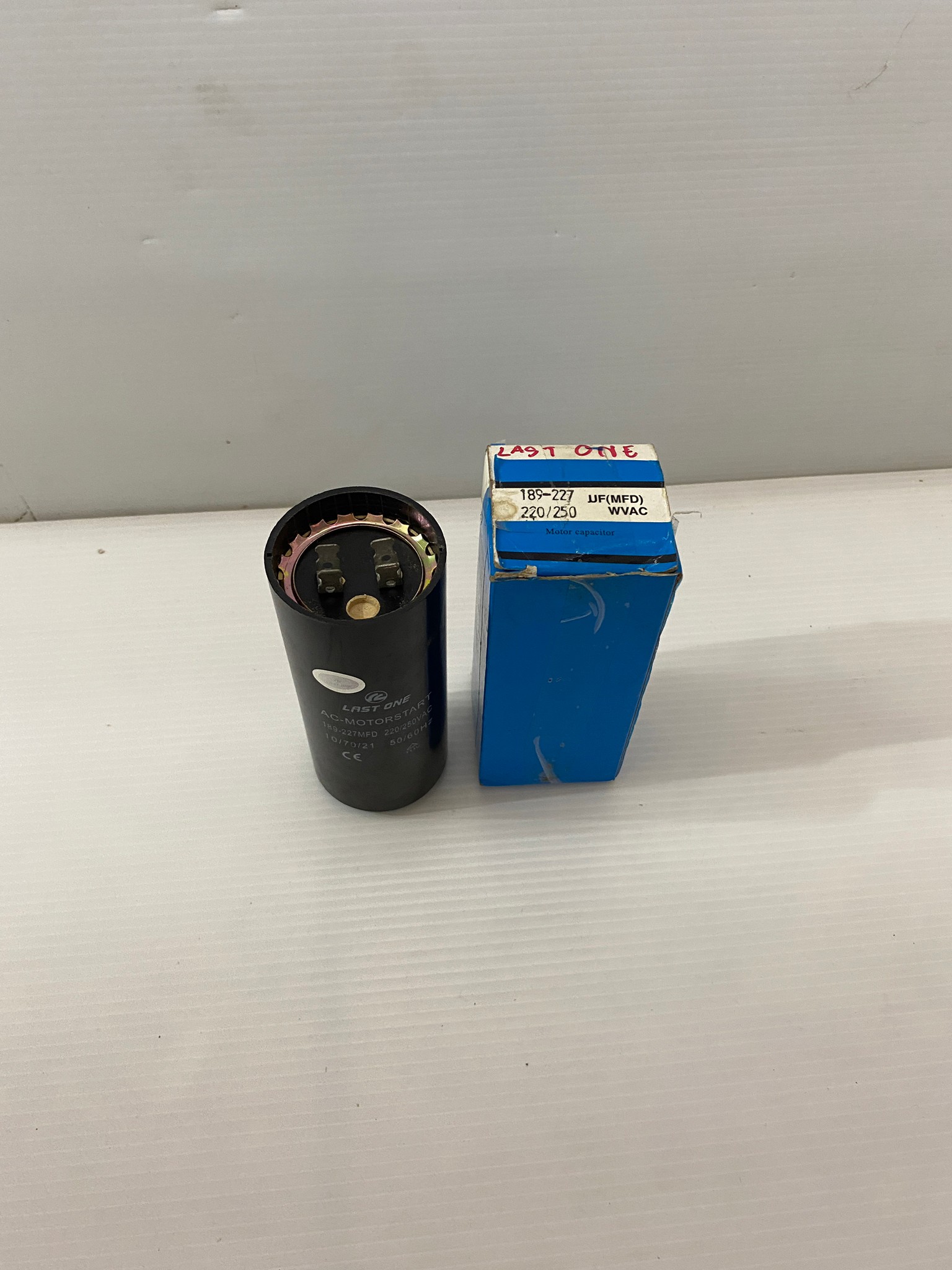 คาปาซิเตอร์ คอนเดนเซอร์ปั๊มบาดาล 1.2HP No.189-227uFx220V. LAST ONE