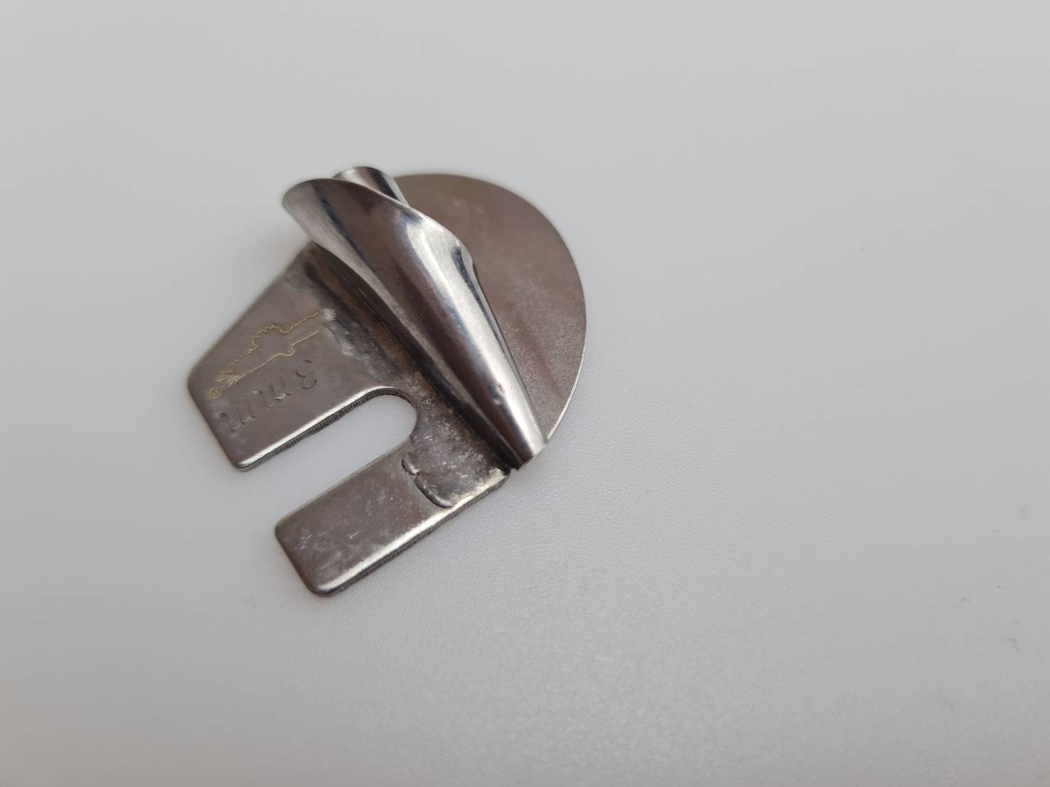 ซองม้วนชายผ้าสำหรับจักรอุตสาหกรรมเข็มเดี่ยวแบบ ผ้าหนาและ หลบตะเข็บได้ในตัว สำหรับช่างเย็บผ้า