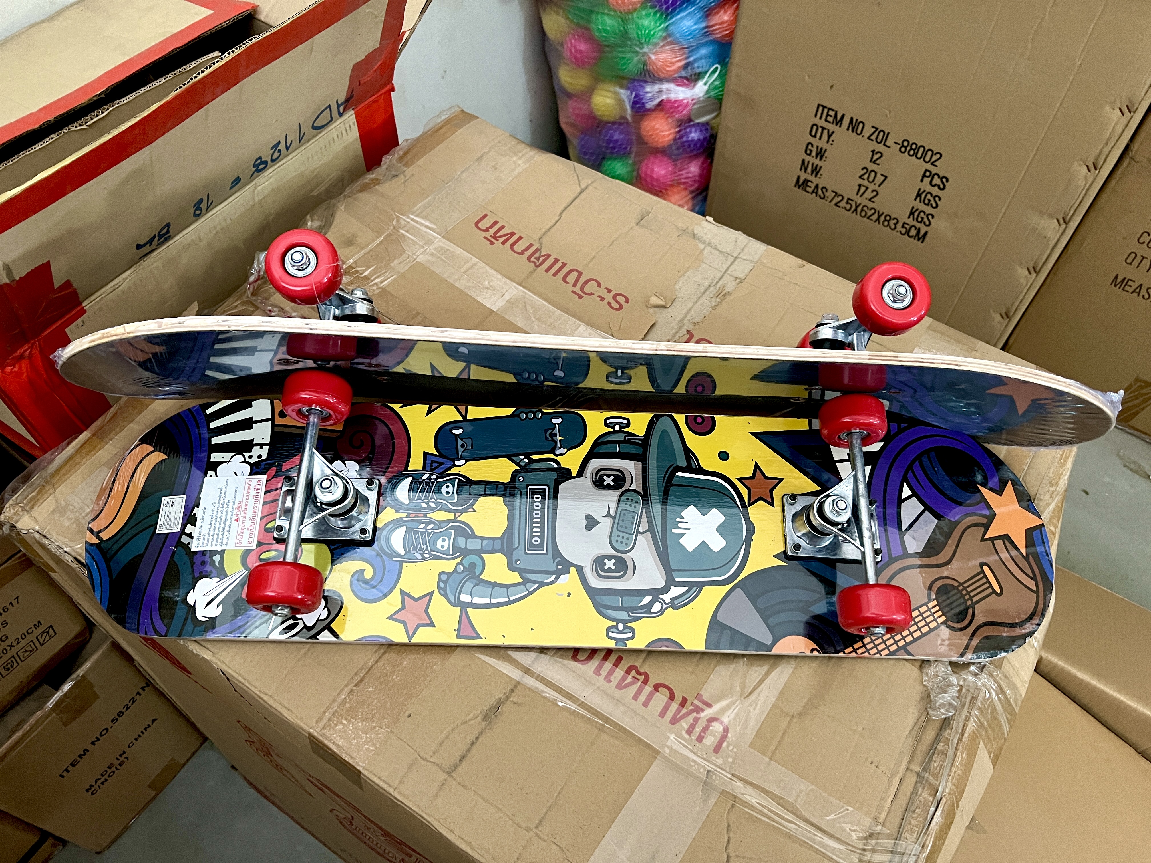 สเก็ตบอร์ด ขนาด80cm. มีพื้นทรายกันลื่น