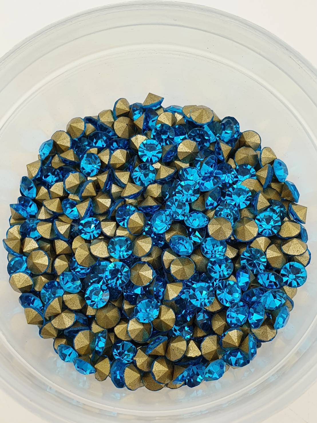 เพชรตูดแหลม เบอร์ 20 ขนาด 4.8 มิลลิเมตร เพชรก้นแหลม เพชรเทียม เพชรกระจก เพชรคริสตัล พลอยกระจก สีขาว สีใส สีสด สีสว่าง ขนาดต่างๆ