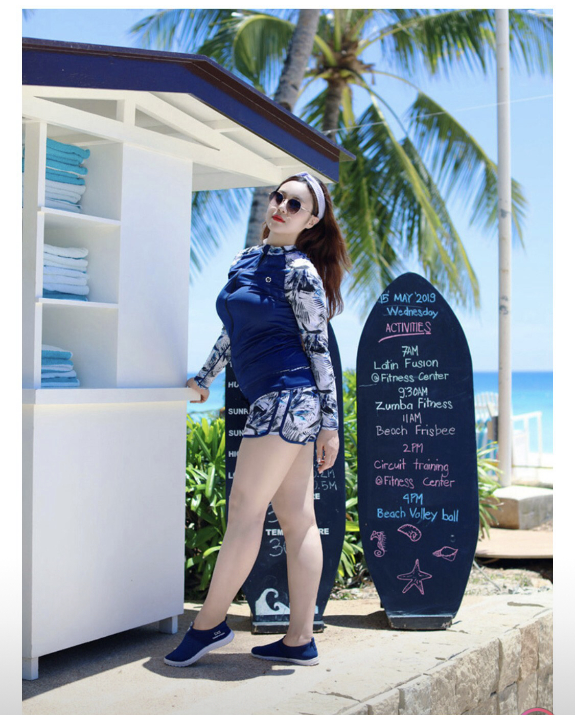 ชุดว่ายน้ำคนอ้วน 5xl พร้อมส่ง:ชุดว่ายน้ำไซส์ใหญ่สีน้ำเงินซิปหน้าแขนยาว แต่งลายใบไม้ set 3 ชิ้นมีบรา เสื้อคลุมแขนยาวและกางเกงขาสั้น แบบเก๋น่ารักมากๆจ้า : ขนาด - บรารอบอก 42 - 52 นิ้ว- เอว 34 - 44 นิ้ว - สะโพก 34 - 50 นิ้ว- เสื้อคลุมกว้าง 40 - 52 นิ้ว