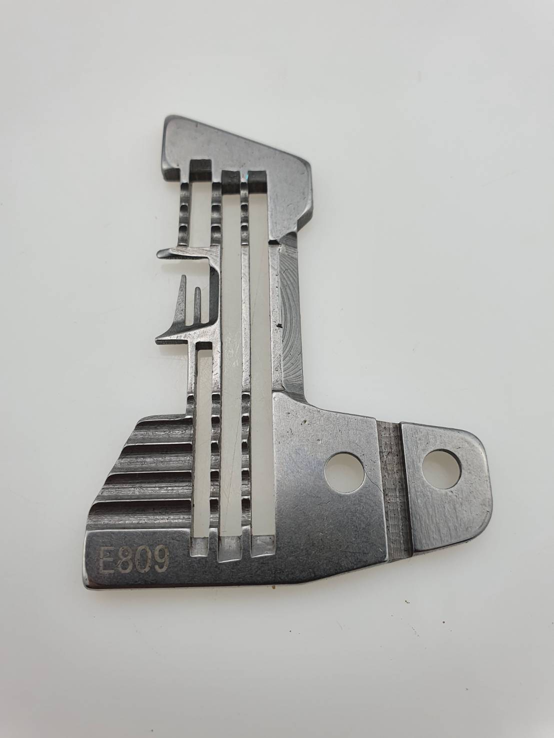 ชุดฟันและแป้นจักรโอลีนจักรโพ้งจักรโพ้งสี่เส้นใช้เย็บขอบผ้า