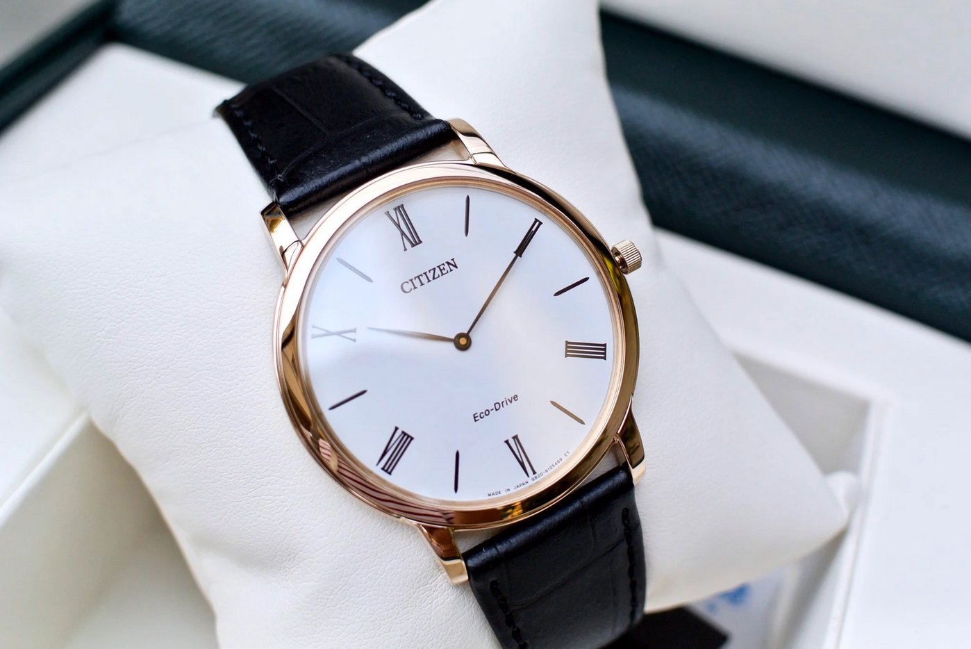 Citizen AR1113-12B นาฬิกาข้อมือผู้ชาย Eco-Drive Stiletto Ultra Thin Made in Japan Men's Watch