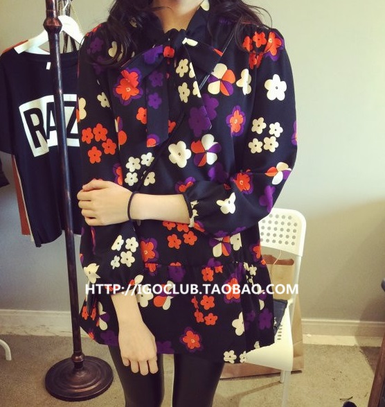 ชุดเดรสแฟชั่นพร้อมส่ง : เดรสสีดำ แต่งลายดอกไม้หลากสี น่ารัก น่ารักจ้า