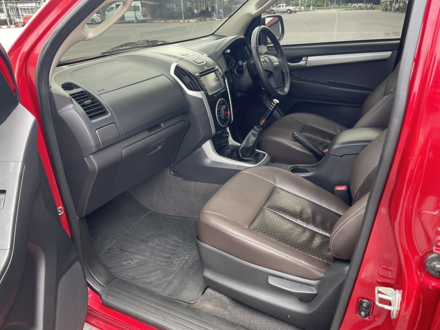 Isuzu D-max Hilander 3.0Z Prestige DDI VGS Turbo MT 2013