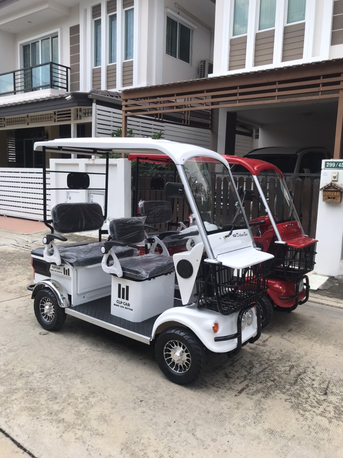 รถไฟฟ้า 4 ล้อ 3 ที่นั่ง รุ่น M-01 ยี่ห้อ CLP CAR สีขาว ขับแฮนด์บิด