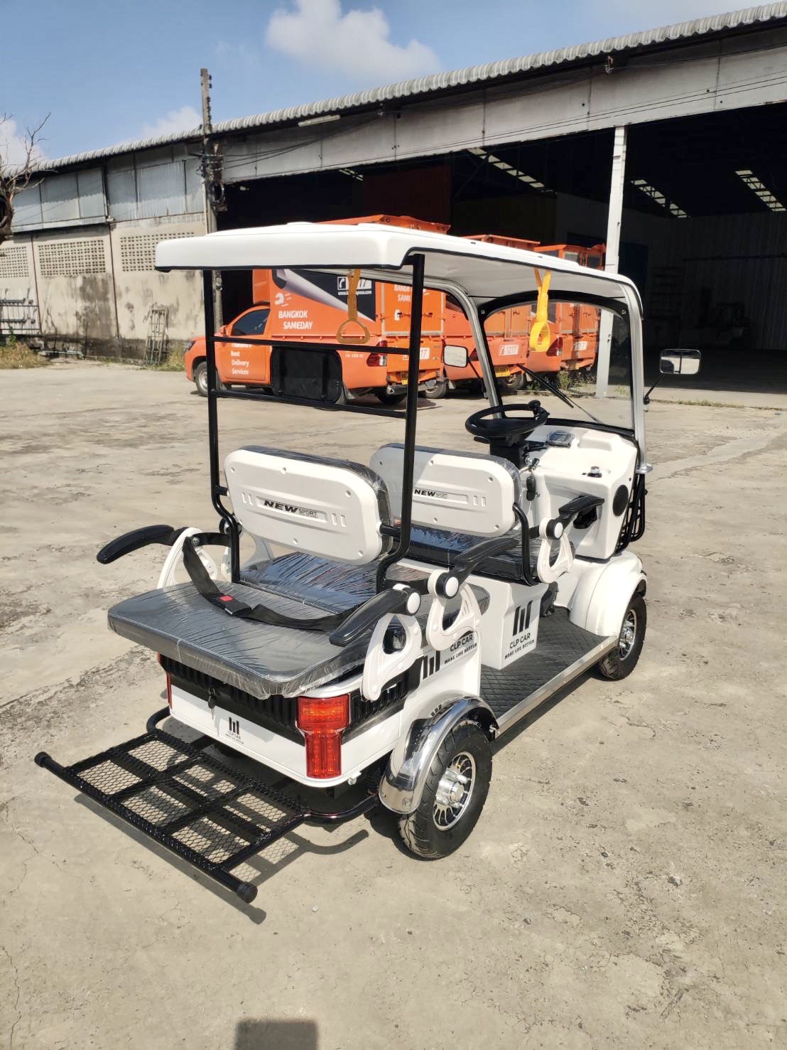 รถกอล์ฟไฟฟ้า 4 ล้อ 6 ที่นั่ง รุ่น M-04T ขับแบบพวงมาลัย